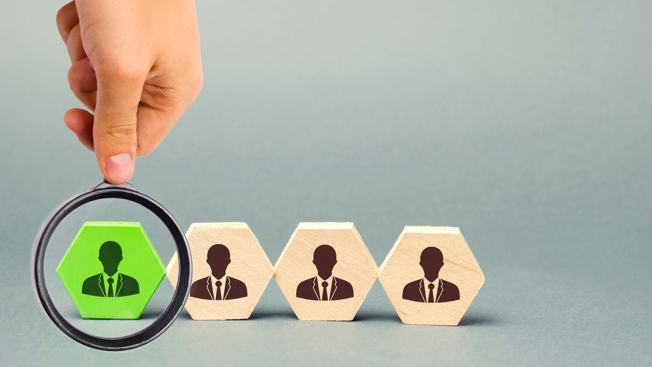 Gen Z finance candidates using digital recruitment tools in UAE